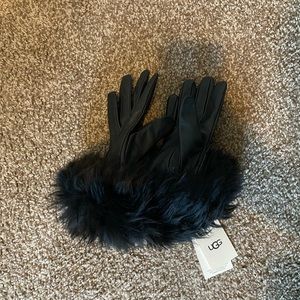 UGG Black Leather Gloves